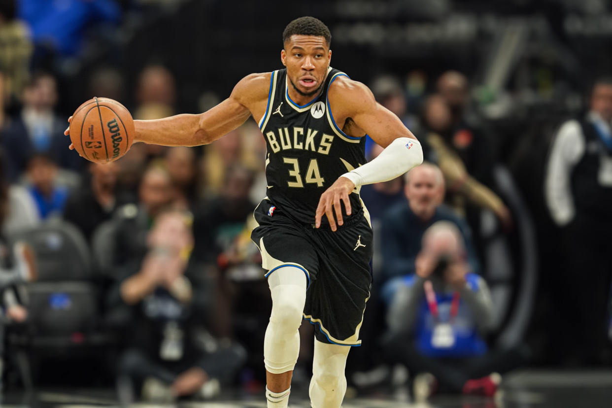 雄鹿核心字母哥:球队目标是冲击总冠军,必胜的简单介绍 雄鹿核心字母哥:球队目标是冲击总冠军,必胜的简单介绍