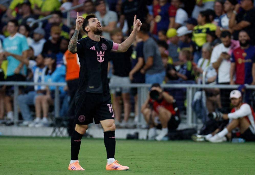 巴萨大胜巴伦西亚，梅西再次发挥出色