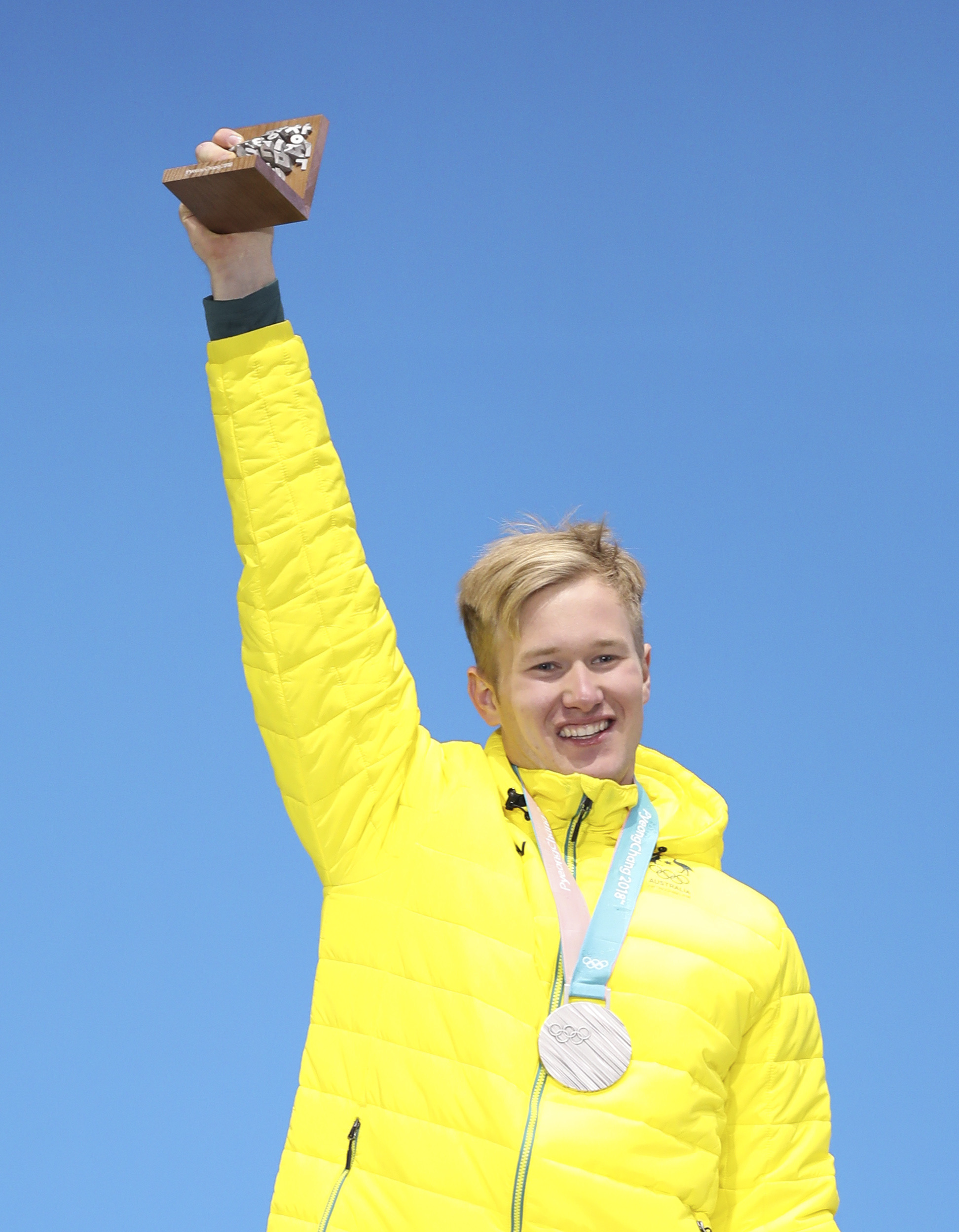 九游电竞-瑞典选手在滑板赛事中夺冠，霸气登顶领奖台